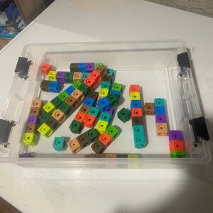 Interlocking Counting Cubes - Multicolor Math Toy